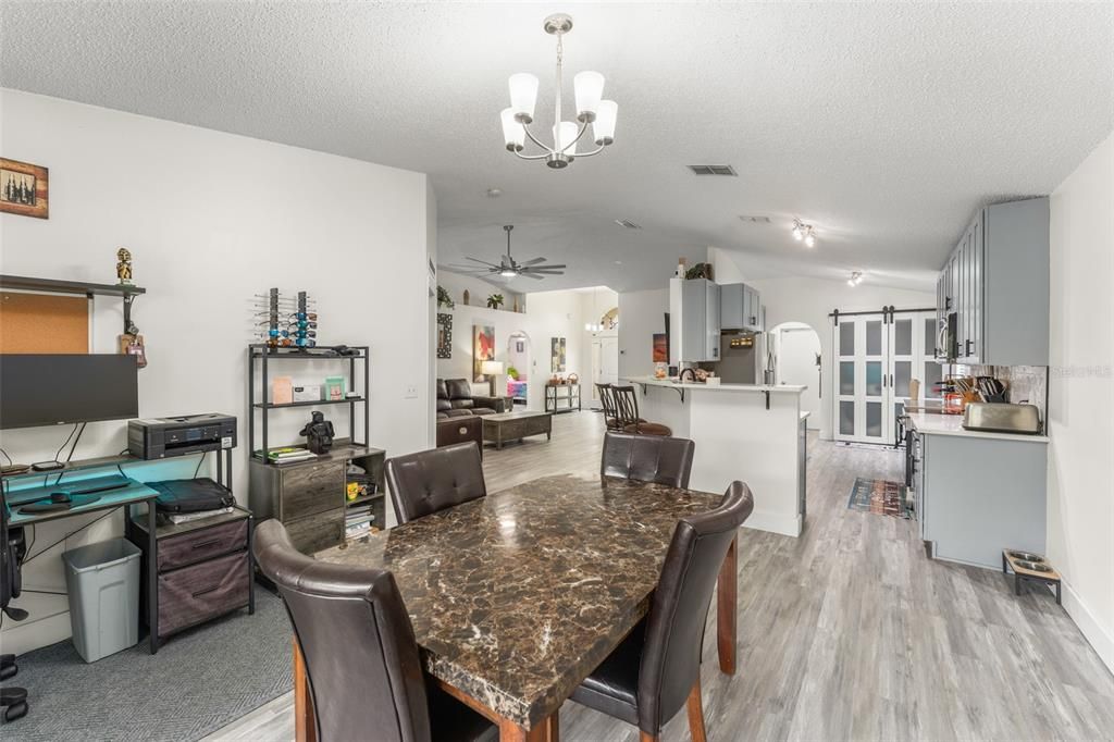 For Sale: $389,000 (3 beds, 2 baths, 1632 Square Feet)