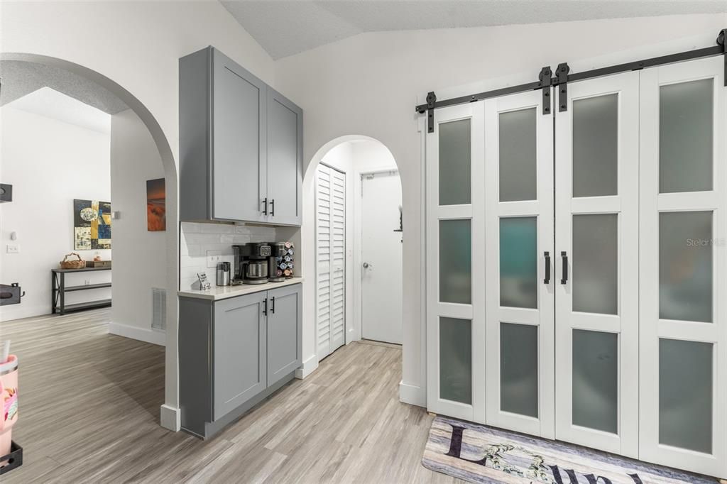 For Sale: $389,000 (3 beds, 2 baths, 1632 Square Feet)