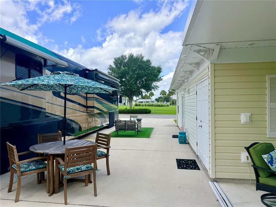 На продажу: $214,900 (0.12 acres)