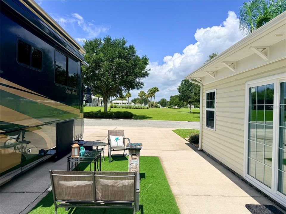 На продажу: $214,900 (0.12 acres)