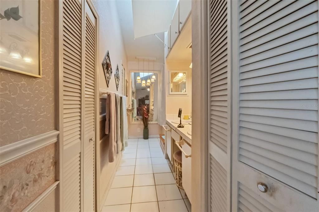 For Sale: $259,900 (3 beds, 2 baths, 2200 Square Feet)