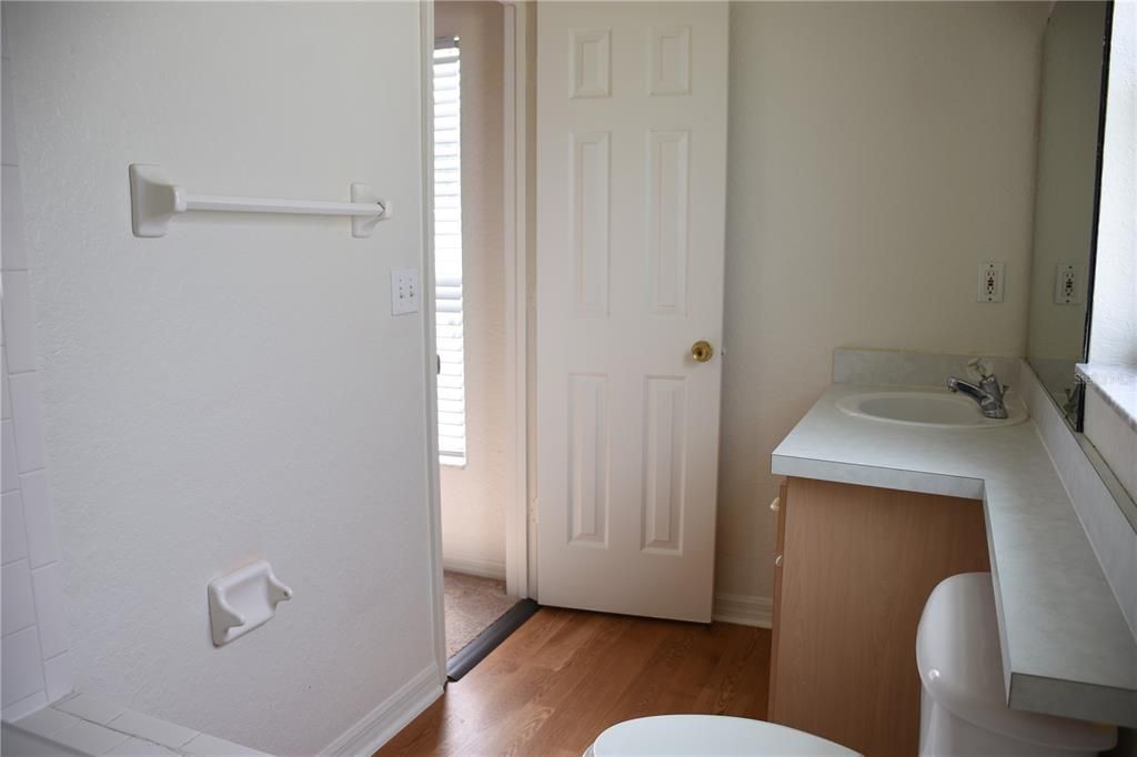 For Sale: $295,000 (3 beds, 2 baths, 1246 Square Feet)