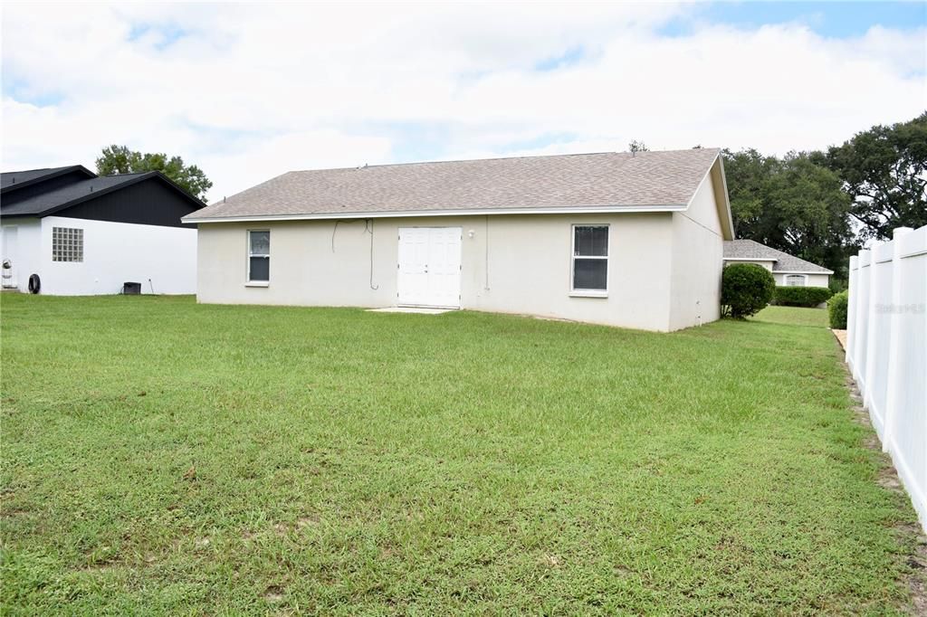 For Sale: $295,000 (3 beds, 2 baths, 1246 Square Feet)