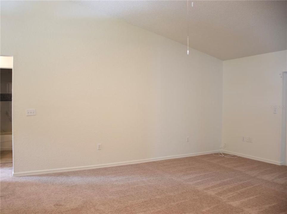 For Sale: $295,000 (3 beds, 2 baths, 1246 Square Feet)