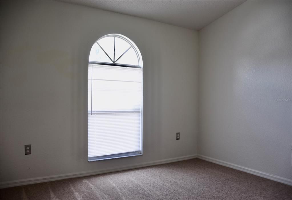 For Sale: $295,000 (3 beds, 2 baths, 1246 Square Feet)