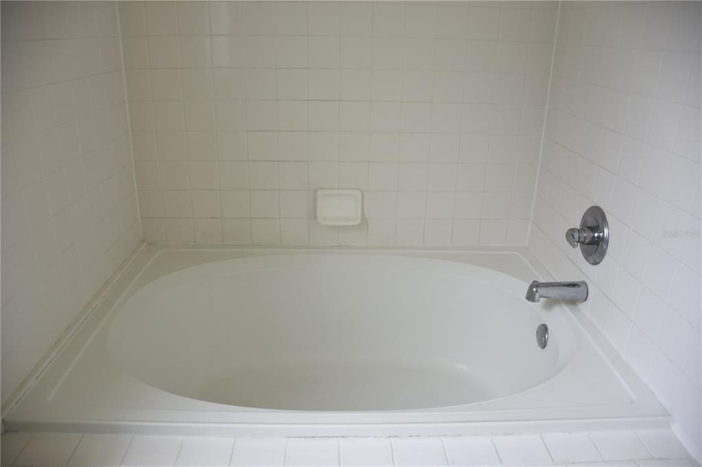 For Sale: $295,000 (3 beds, 2 baths, 1246 Square Feet)