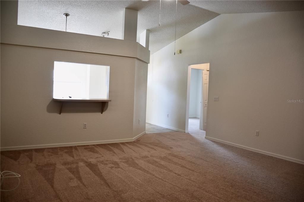 For Sale: $295,000 (3 beds, 2 baths, 1246 Square Feet)