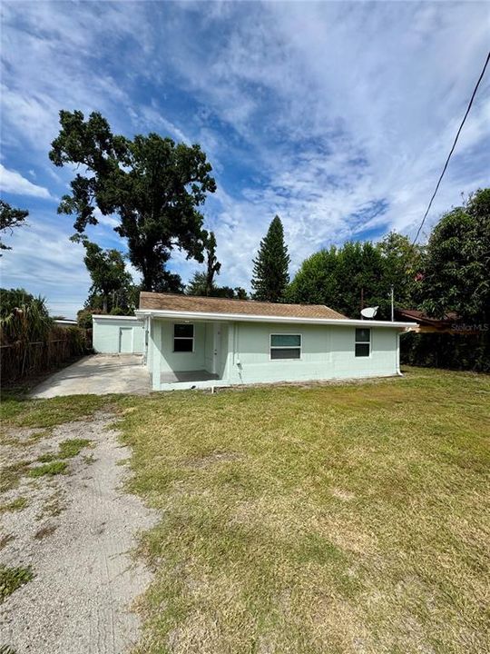 For Sale: $324,900 (3 beds, 2 baths, 1054 Square Feet)