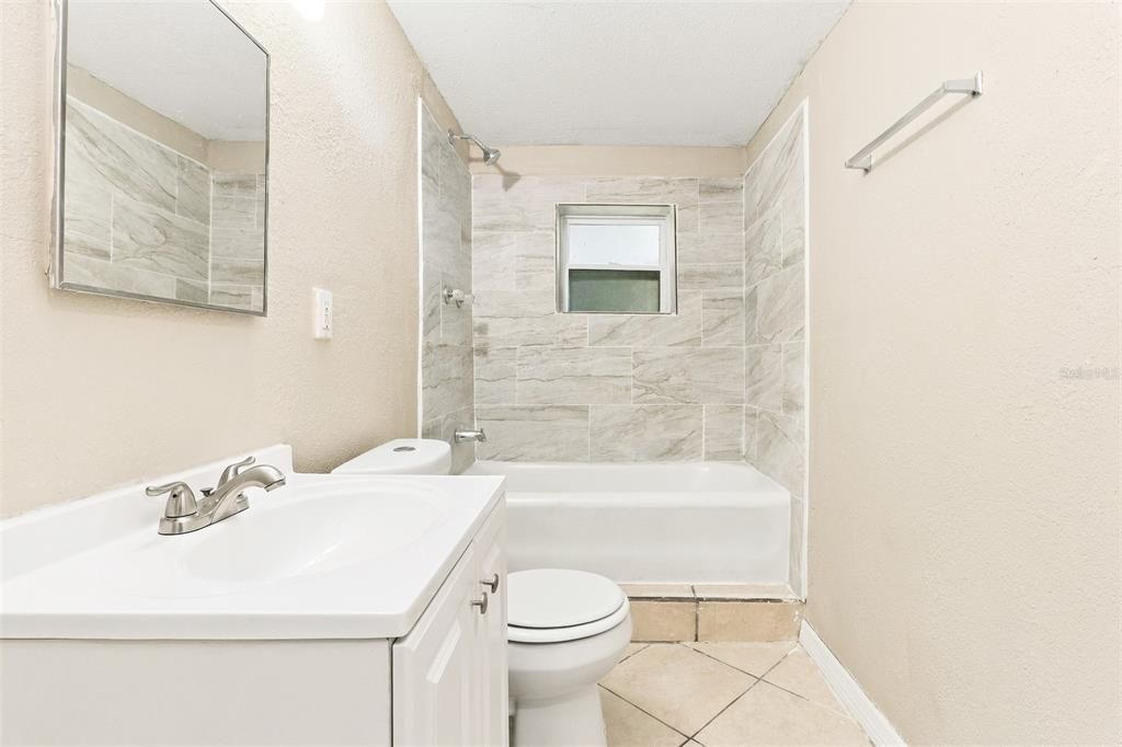 For Sale: $324,900 (3 beds, 2 baths, 1054 Square Feet)
