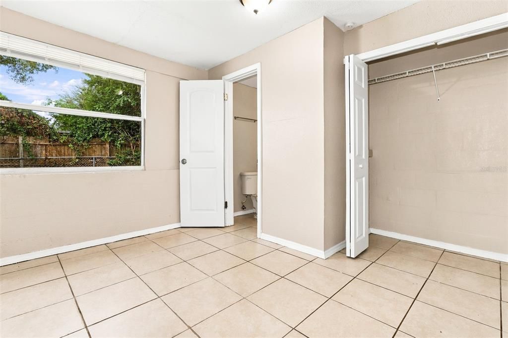 For Sale: $324,900 (3 beds, 2 baths, 1054 Square Feet)