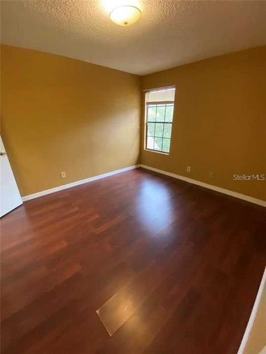 For Sale: $95,000 (1 beds, 1 baths, 644 Square Feet)