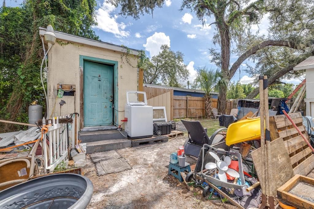 For Sale: $160,000 (1 beds, 1 baths, 512 Square Feet)