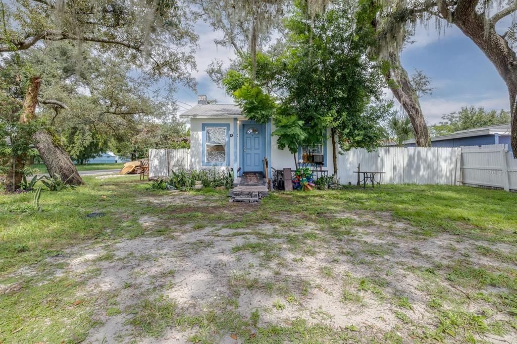 For Sale: $160,000 (1 beds, 1 baths, 512 Square Feet)