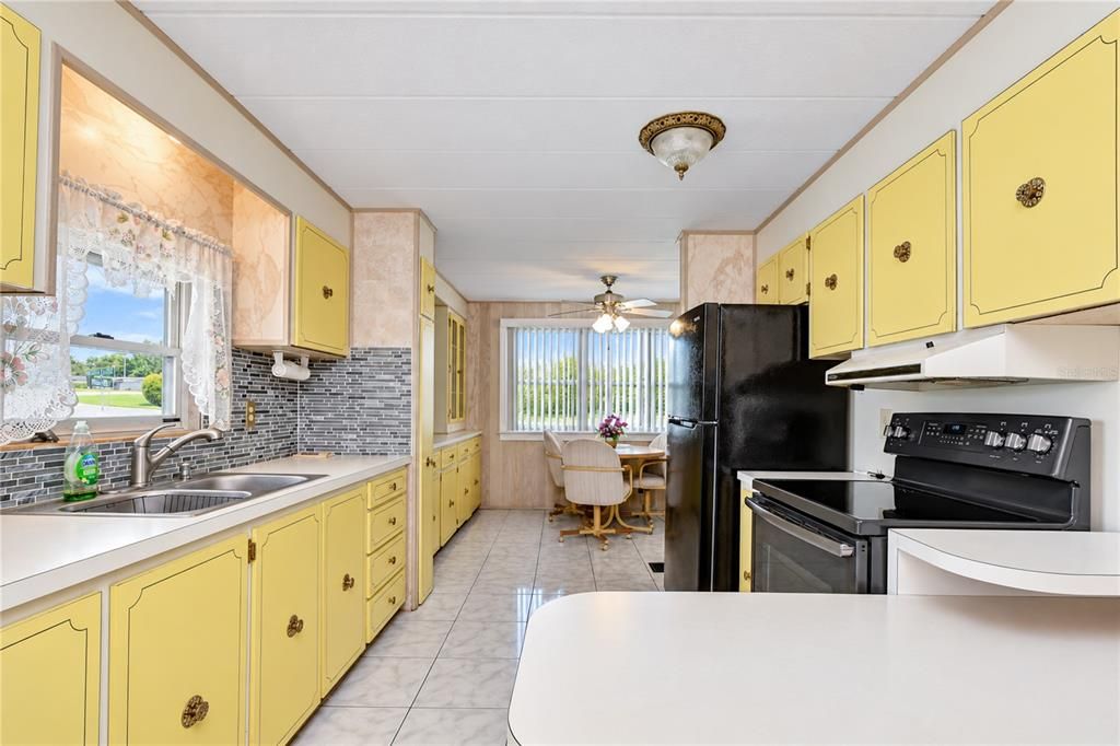 En Venta: $114,000 (2 camas, 2 baños, 1128 Pies cuadrados)
