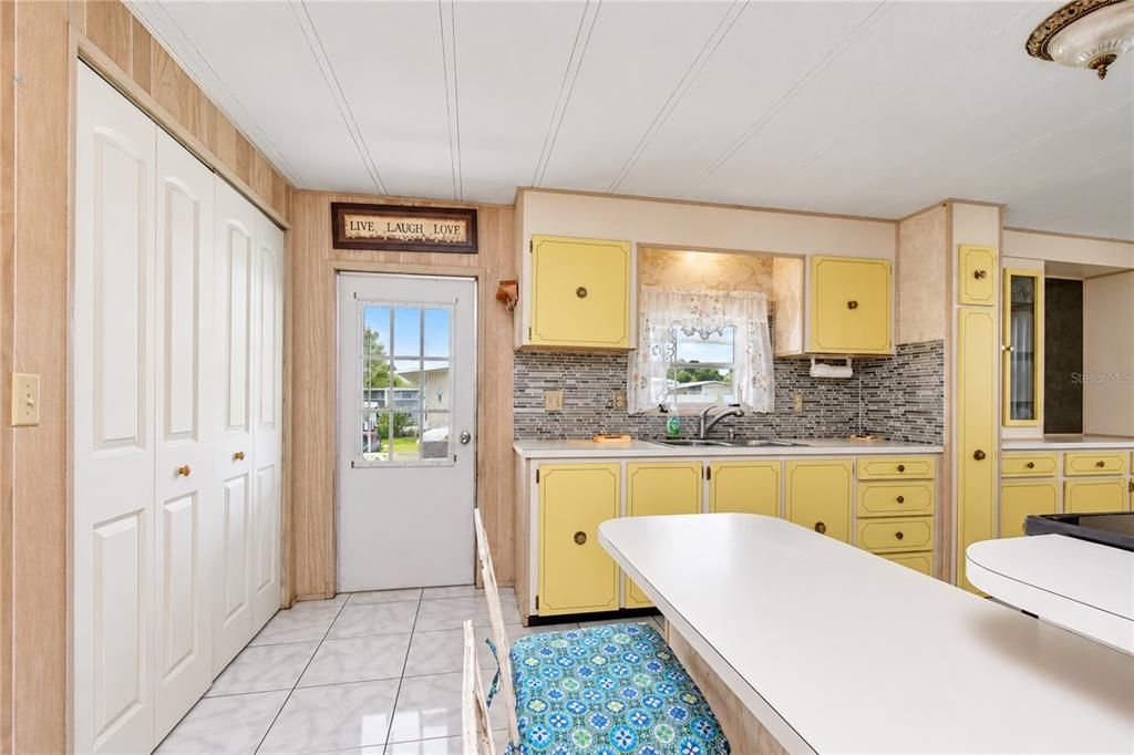En Venta: $114,000 (2 camas, 2 baños, 1128 Pies cuadrados)