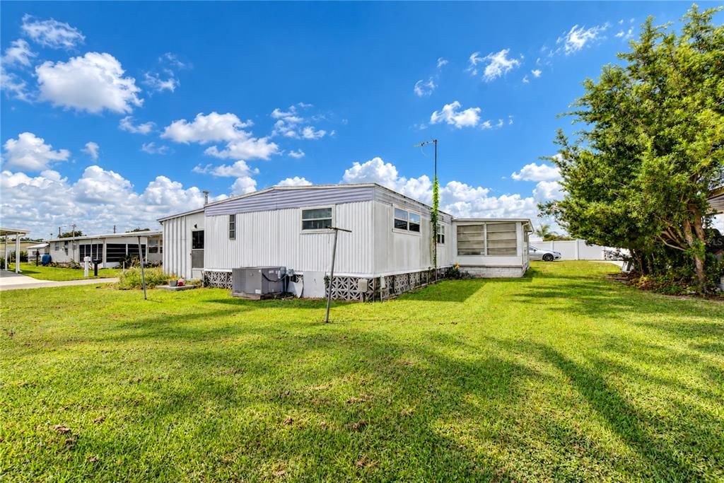 En Venta: $114,000 (2 camas, 2 baños, 1128 Pies cuadrados)