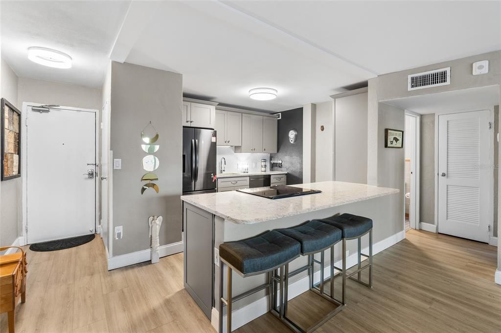 For Sale: $174,500 (1 beds, 1 baths, 850 Square Feet)