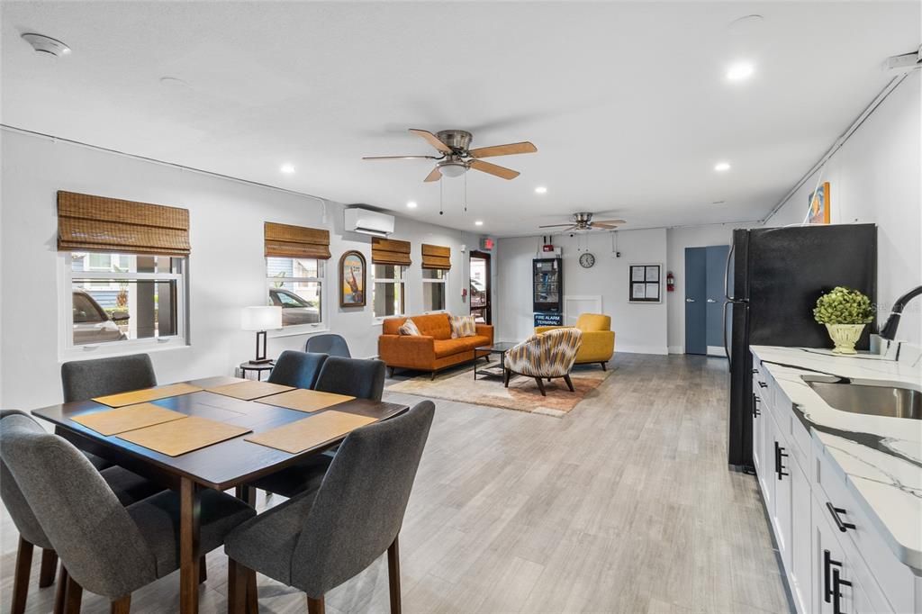 For Sale: $174,500 (1 beds, 1 baths, 850 Square Feet)