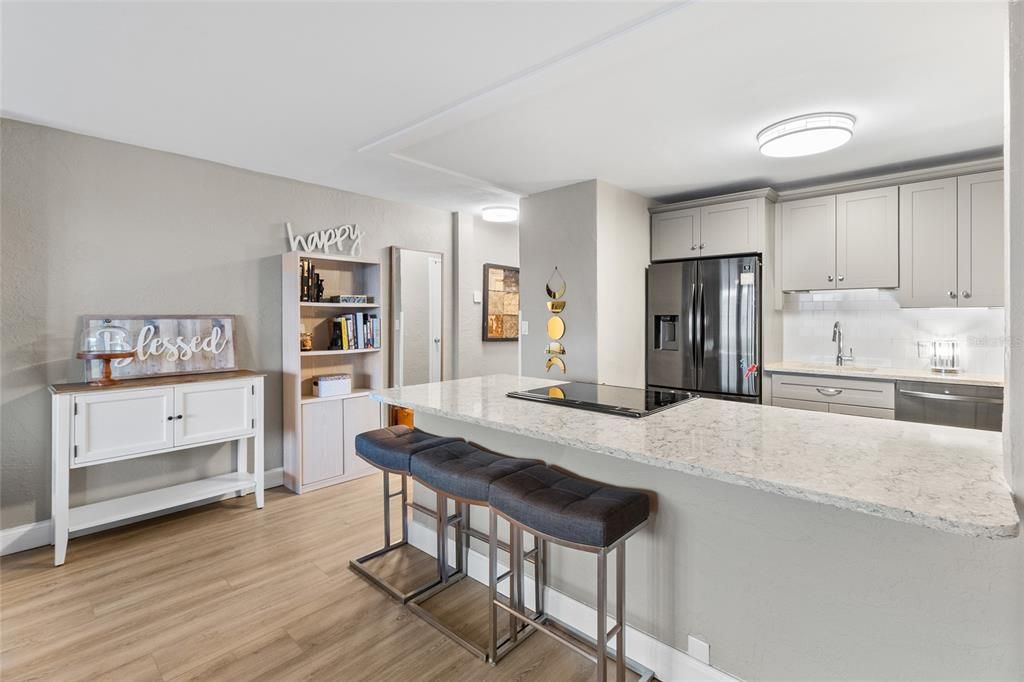 For Sale: $174,500 (1 beds, 1 baths, 850 Square Feet)