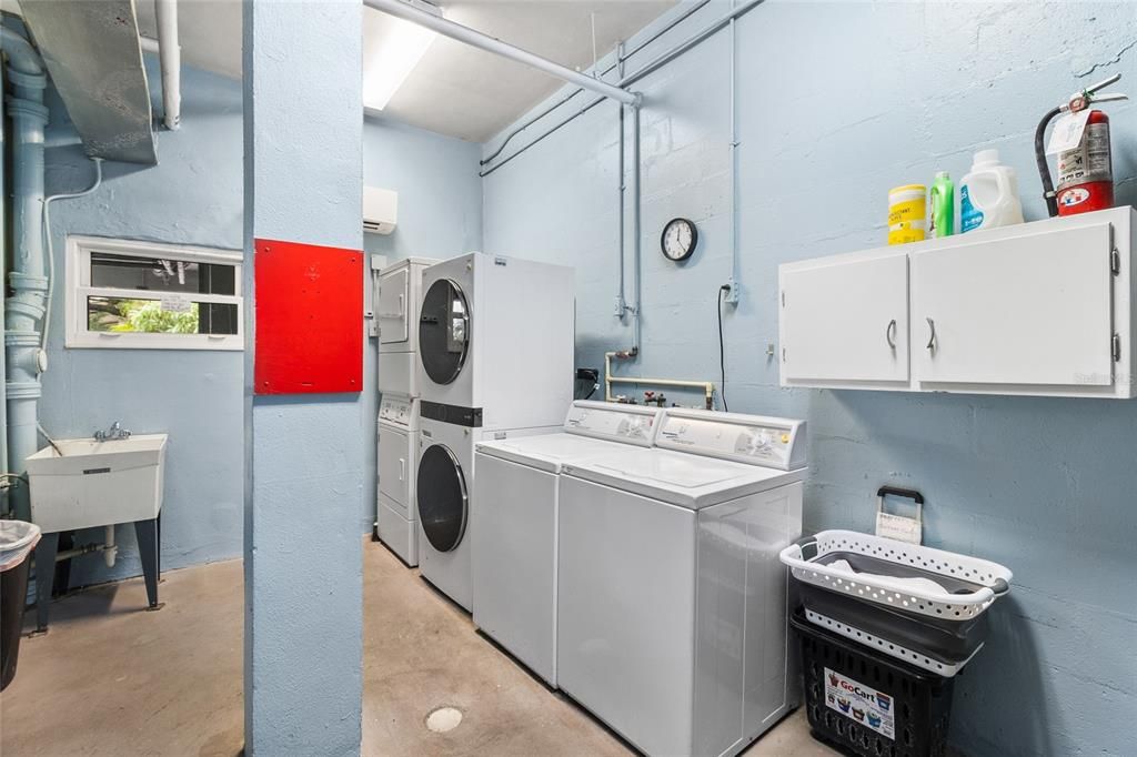 For Sale: $174,500 (1 beds, 1 baths, 850 Square Feet)