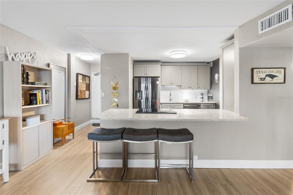 For Sale: $174,500 (1 beds, 1 baths, 850 Square Feet)