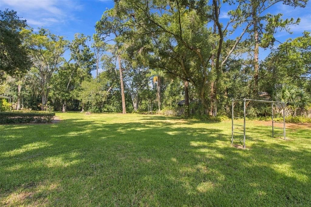 En Venta: $1,081,000 (1.45 acres)