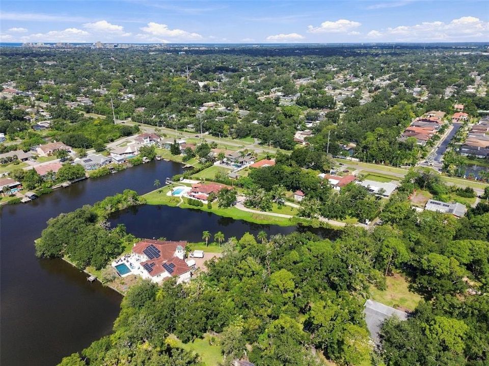 En Venta: $1,081,000 (1.45 acres)