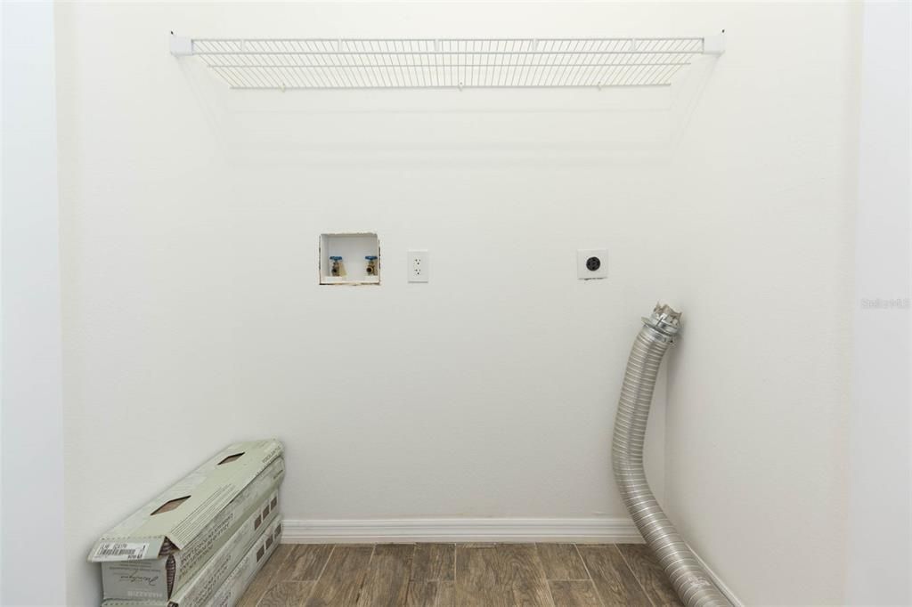 В аренду: $1,800 (2 спален, 2 ванн, 1496 Квадратных фут)