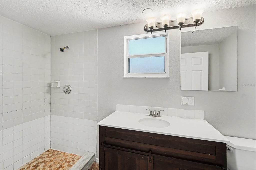 En Venta: $239,900 (3 camas, 2 baños, 1028 Pies cuadrados)