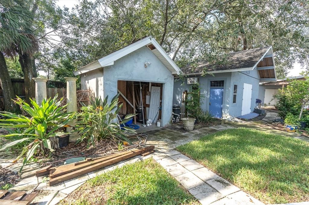 На продажу: $499,900 (0.33 acres)
