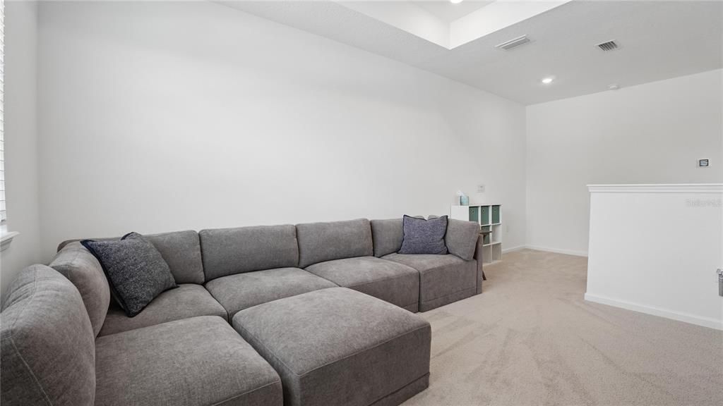 For Sale: $389,500 (3 beds, 2 baths, 1853 Square Feet)
