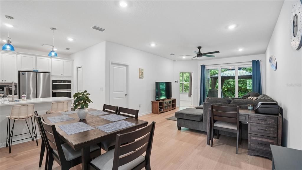 For Sale: $389,500 (3 beds, 2 baths, 1853 Square Feet)