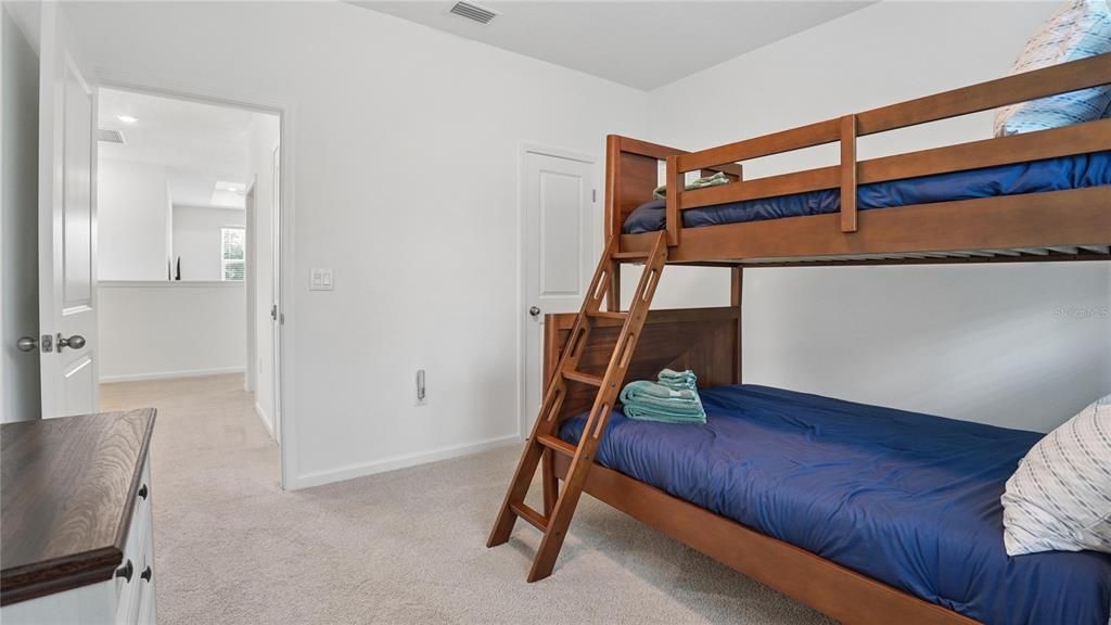 For Sale: $389,500 (3 beds, 2 baths, 1853 Square Feet)