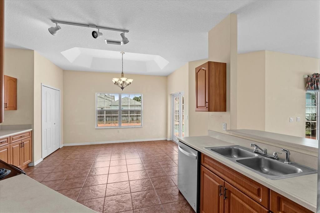 For Sale: $599,000 (3 beds, 2 baths, 2096 Square Feet)
