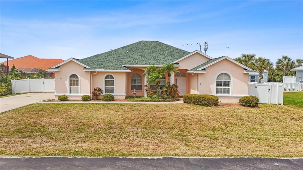 For Sale: $599,000 (3 beds, 2 baths, 2096 Square Feet)