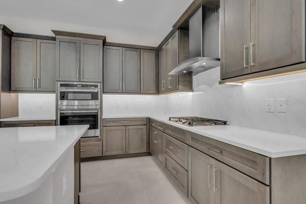 На продажу: $802,900 (3 спален, 3 ванн, 2720 Квадратных фут)