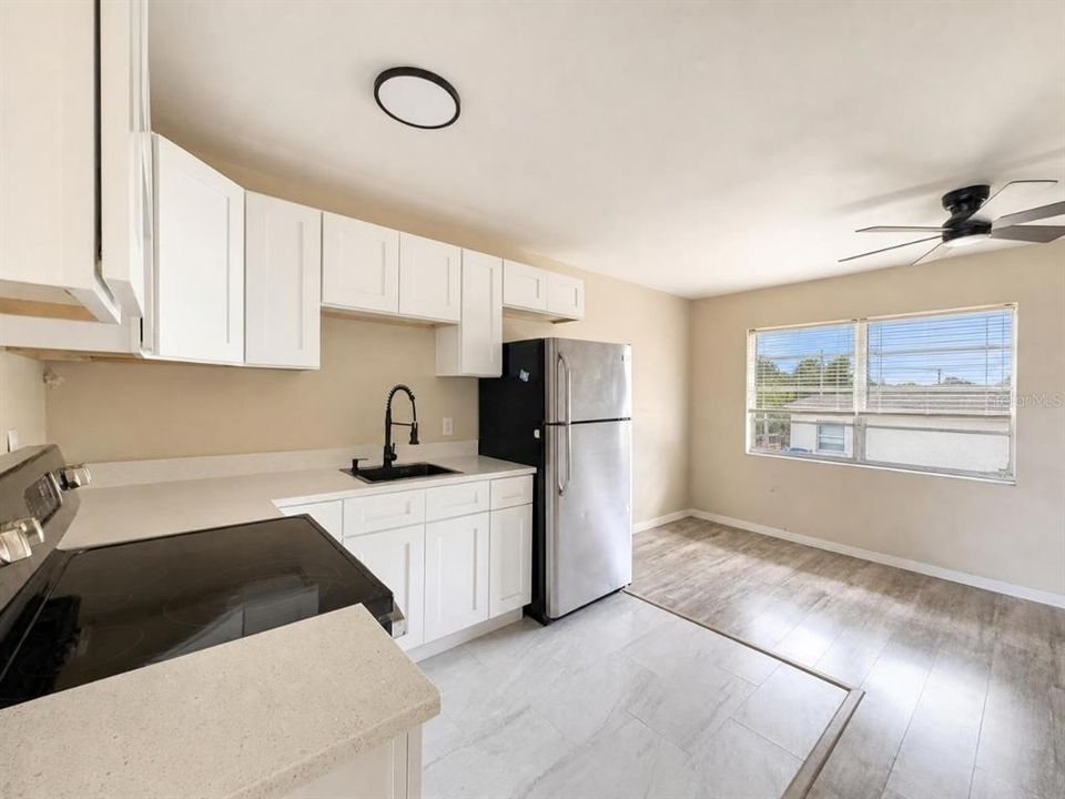 For Rent: $1,425 (1 beds, 1 baths, 432 Square Feet)