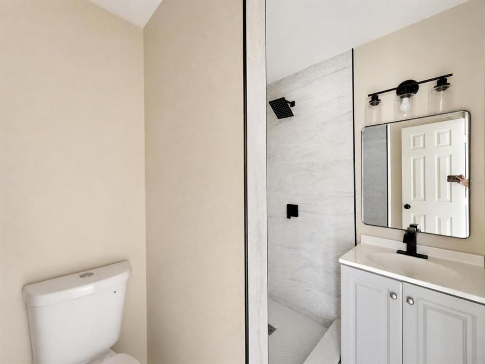For Rent: $1,425 (1 beds, 1 baths, 432 Square Feet)