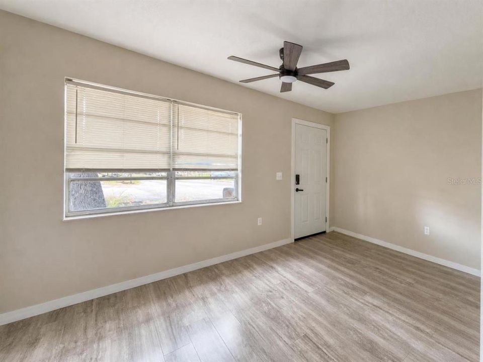 For Rent: $1,425 (1 beds, 1 baths, 432 Square Feet)