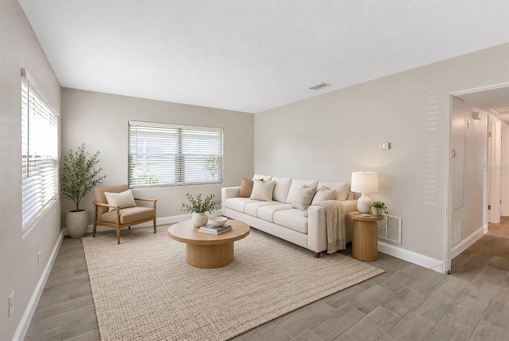 For Sale: $350,000 (4 beds, 1 baths, 1327 Square Feet)
