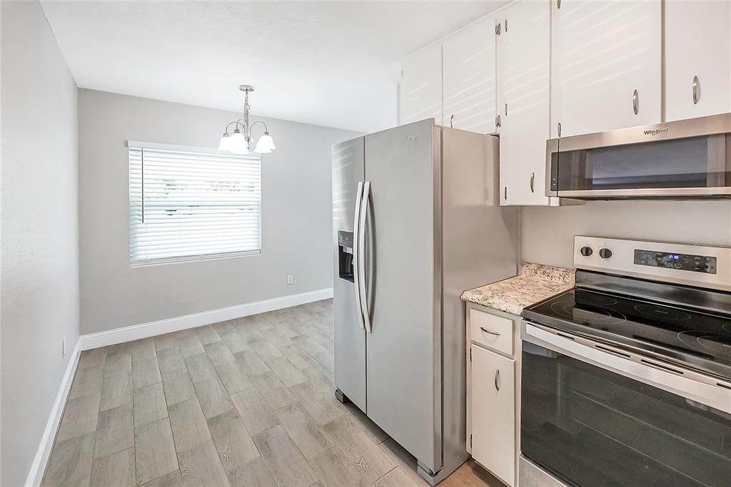 For Sale: $350,000 (4 beds, 1 baths, 1327 Square Feet)
