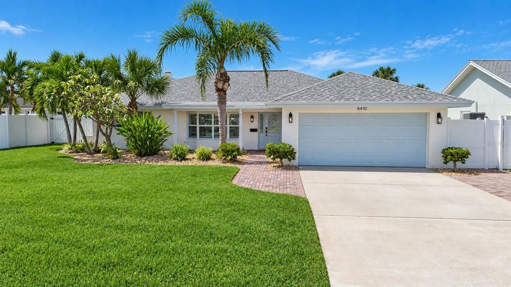 For Sale: $1,340,000 (3 beds, 2 baths, 1943 Square Feet)