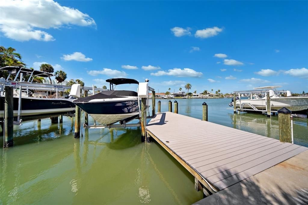 For Sale: $1,340,000 (3 beds, 2 baths, 1943 Square Feet)