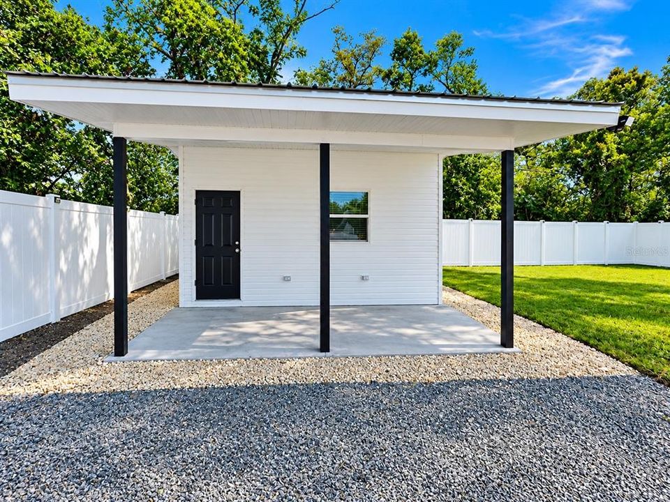For Sale: $195,000 (2 beds, 2 baths, 368 Square Feet)