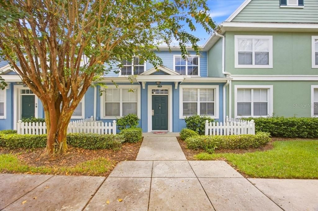 For Rent: $1,599 (3 beds, 2 baths, 1296 Square Feet)