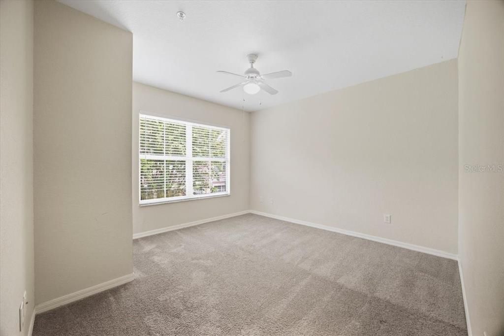 For Rent: $1,599 (3 beds, 2 baths, 1296 Square Feet)