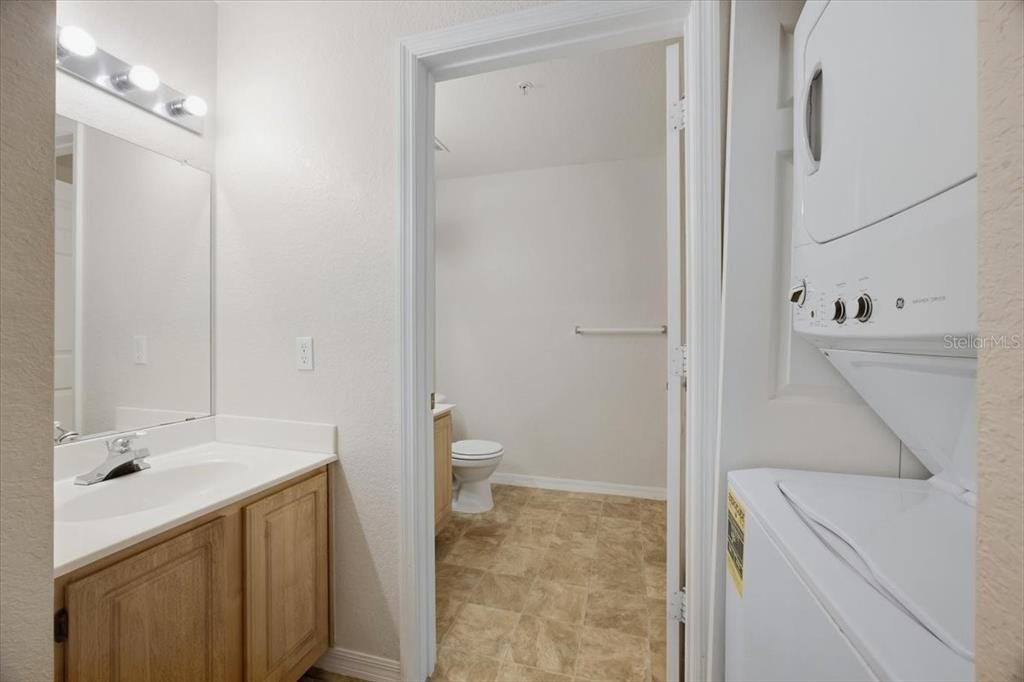 For Rent: $1,599 (3 beds, 2 baths, 1296 Square Feet)