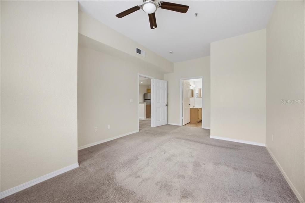 For Rent: $1,599 (3 beds, 2 baths, 1296 Square Feet)