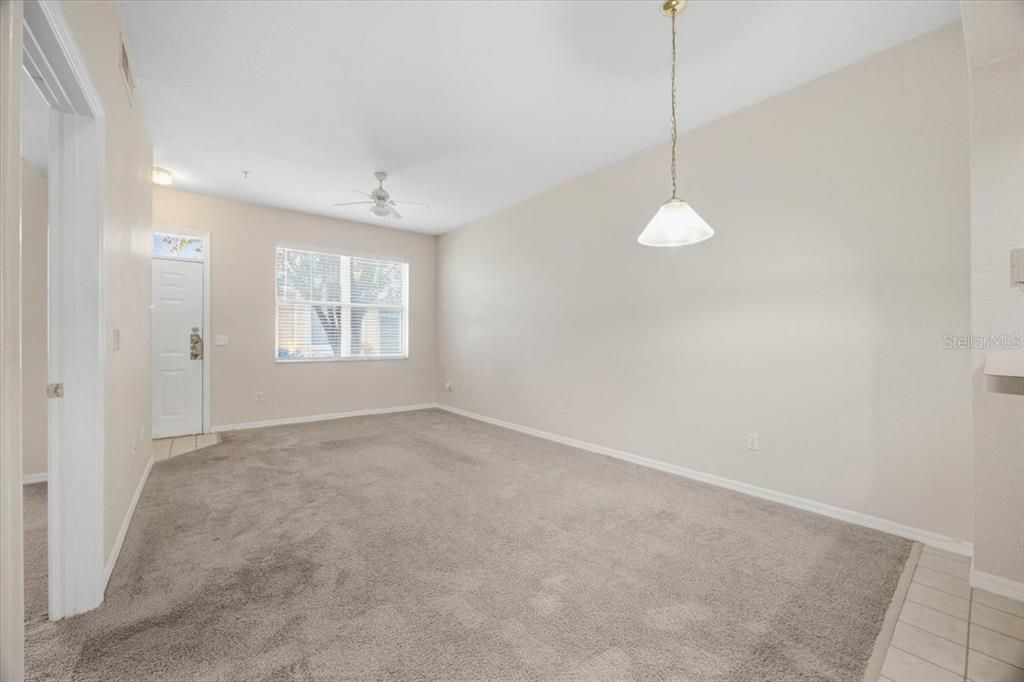 For Rent: $1,599 (3 beds, 2 baths, 1296 Square Feet)