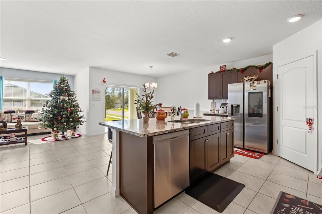 For Sale: $394,900 (4 beds, 2 baths, 1865 Square Feet)